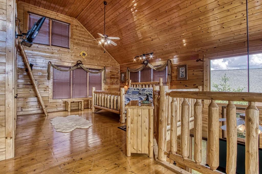 Вилла Endless View- Amazing Panoramic Mountain Views, Pool Access, Free Area Attraction Tickets Севьервилл Экстерьер фото